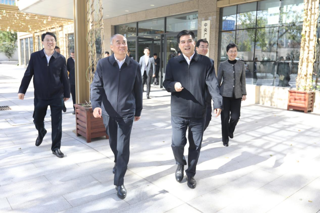 山東省委書(shū)記林武到中央廣播電視總臺山東總站走訪(fǎng)調研